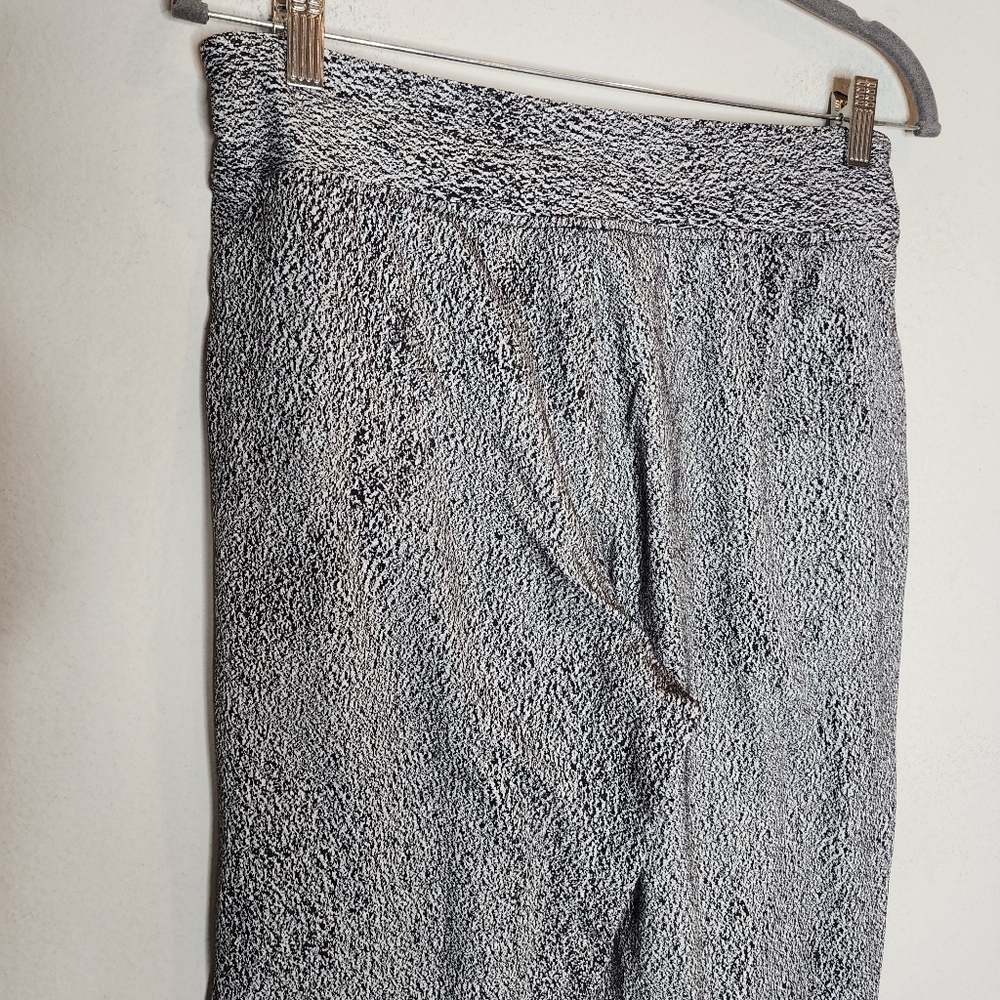 Lululemon Ready To Rulu Pant Jacquard White Black. Size 10 - Picture 16 of 16